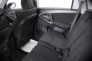 Внедорожник Toyota RAV4 2011 года, 2009000 рублей, Пермь