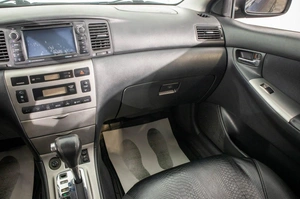 Седан Toyota Corolla 2006 года, 799000 рублей, Барнаул