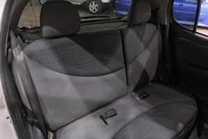 Хетчбэк Toyota Vitz 2004 года, 449000 рублей, Новокузнецк