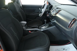 Внедорожник Kia Sportage 2011 года, 1349000 рублей, Омск