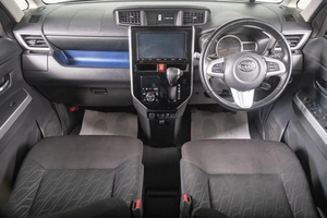 Минивэн Toyota Roomy 2018 года, 1299000 рублей, Томск