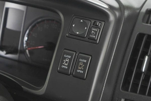 Минивэн Nissan Serena 2009 года, 1459000 рублей, Кемерово