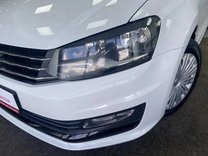 Седан Volkswagen Polo 2017 года, 830000 рублей, Красноярск