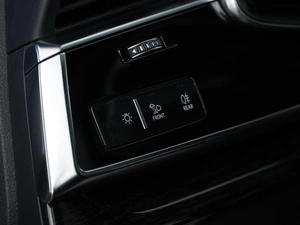 Внедорожник Audi Q8 2019 года, 5899044 рублей, Москва