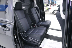 Минивэн Toyota Voxy 2015 года, 1883000 рублей, Солонцы