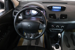 Седан Renault Fluence 2013 года, 789000 рублей, Омск