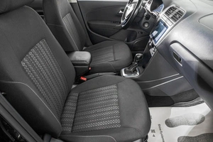 Седан Volkswagen Polo 2015 года, 1149000 рублей, Барнаул