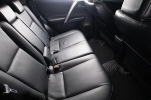 Внедорожник Toyota RAV4 2017 года, 2499000 рублей, Оренбург