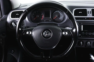 Седан Volkswagen Polo 2016 года, 889000 рублей, Пермь