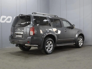 Внедорожник Nissan Pathfinder 2012 года, 1799999 рублей, Омск