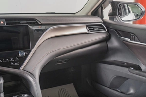Седан Toyota Camry 2020 года, 2499000 рублей, Томск
