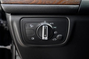 Седан Audi A6 2013 года, 1365000 рублей, Ульяновск