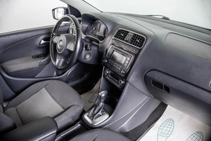 Седан Volkswagen Polo 2014 года, 1049000 рублей, Пермь