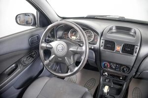 Хетчбэк Nissan Almera 2005 года, 399000 рублей, Пермь