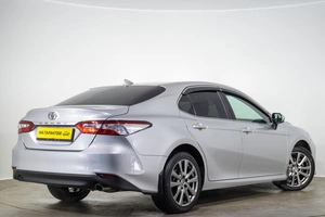 Седан Toyota Camry 2018 года, 2009000 рублей, Оренбург