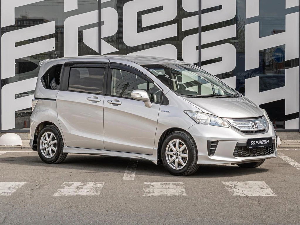 Минивэн Honda Freed 2012 года, 1140000 рублей, Краснодар