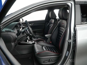 Хетчбэк Kia K3 2022 года, 2950077 рублей, Москва