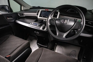 Минивэн Honda Freed 2014 года, 1199000 рублей, Сургут