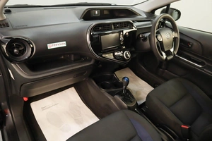 Хетчбэк Toyota Aqua 2018 года, 1269000 рублей, Челябинск