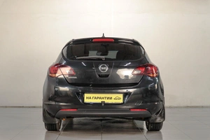 Хетчбэк Opel Astra 2012 года, 749000 рублей, Челябинск