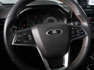 Внедорожник Москвич 3 2023 года, 1420000 рублей, Красный Пахарь