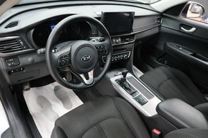 Седан Kia Optima 2018 года, 1679000 рублей, Омск