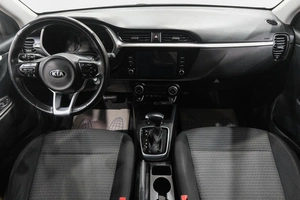 Седан Kia Rio 2020 года, 1459000 рублей, Новокузнецк