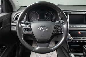 Седан Hyundai Elantra 2018 года, 1579000 рублей, Оренбург