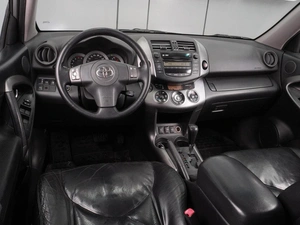 Внедорожник Toyota RAV4 2010 года, 1643000 рублей, Воронеж