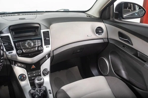 Седан Chevrolet Cruze 2011 года, 849000 рублей, Томск