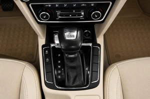 Лифтбек Skoda Superb 2011 года, 929000 рублей, Челябинск