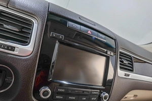 Внедорожник Volkswagen Touareg 2011 года, 1459000 рублей, Челябинск