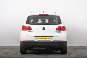 Внедорожник Volkswagen Tiguan 2013 года, 1249000 рублей, Томск