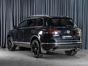 Внедорожник Volkswagen Touareg 2015 года, 3355000 рублей, Волгоград