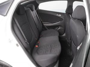 Седан Hyundai Solaris 2015 года, 1099000 рублей, Красный Пахарь