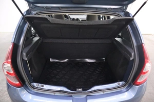 Хэтчбек Renault Sandero 2011 года, 675000 рублей, Железногорск
