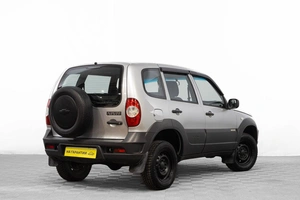 Внедорожник Chevrolet Niva 2017 года, 619000 рублей, Барнаул