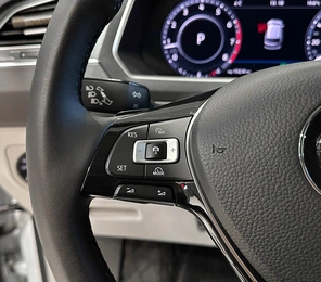Внедорожник Volkswagen Tiguan Allspace 2017 года, 2597000 рублей, Красноярск