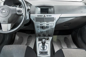 Хетчбэк Opel Astra 2010 года, 489000 рублей, Барнаул