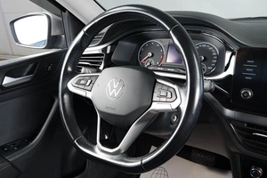 Лифтбек Volkswagen Polo 2022 года, 1679000 рублей, Тюмень