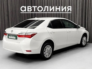 Седан Toyota Corolla 2018 года, 1650000 рублей, Красноярск
