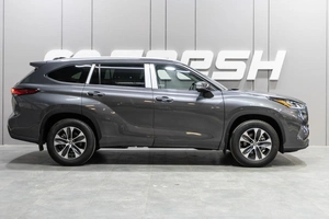 Внедорожник Toyota Highlander 2022 года, 7480000 рублей, Тюмень