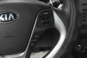 Седан Kia Rio 2016 года, 1059000 рублей, Новокузнецк