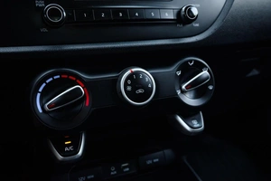 Седан Kia Rio 2017 года, 1120000 рублей, Ульяновск