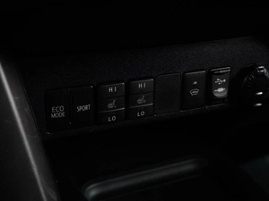 Внедорожник Toyota RAV4 2017 года, 2650000 рублей, Воронеж