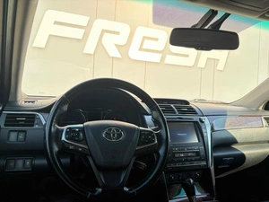 Седан Toyota Camry 2015 года, 1990000 рублей, Ижевск
