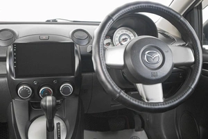 Хетчбэк Mazda Demio 2011 года, 769000 рублей, Кемерово