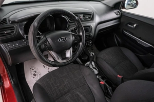 Седан Kia Rio 2012 года, 839000 рублей, Красноярск