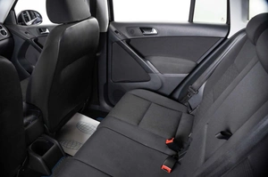 Внедорожник Volkswagen Tiguan 2012 года, 1649000 рублей, Пермь