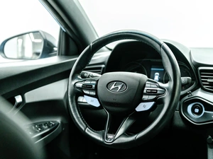 Хетчбэк Hyundai Veloster 2020 года, 3100000 рублей, Красноярск